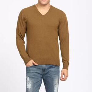 Izod Sweaters - Izod unisex sweater Brown v-neck Izod Sweaters - Izod unisex sweater Brown v-neck